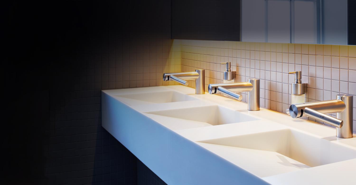 Robinets Dyson dans une toilette