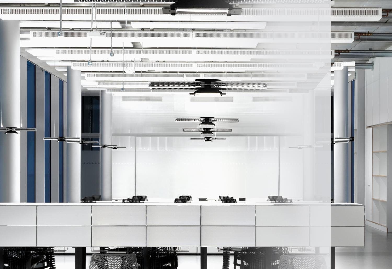 Lumières Cu-Beam dans les bureaux