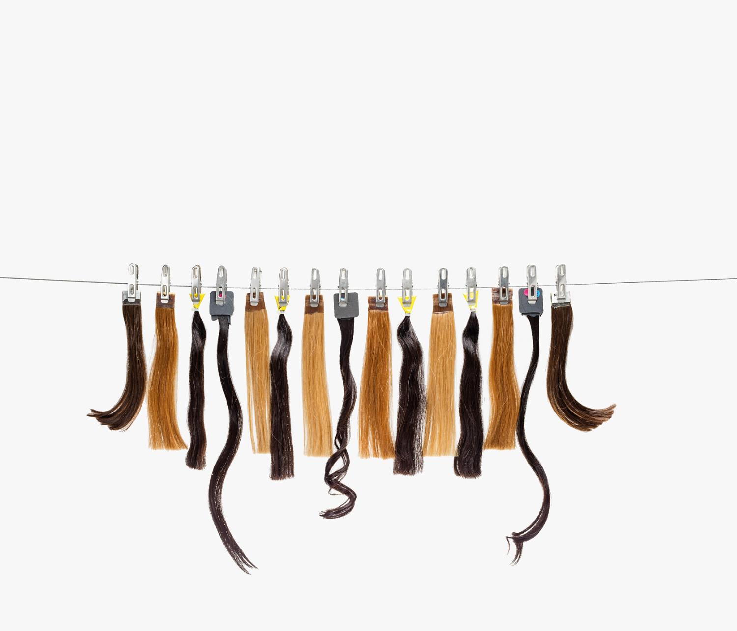Une sélection de cheveux sur une ligne