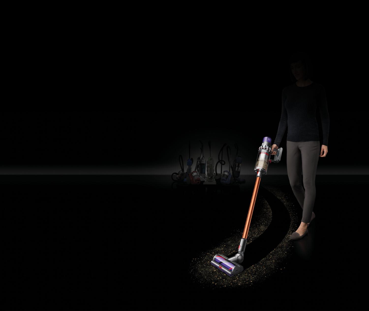 Dyson Cyclone V10 sur une surface noire