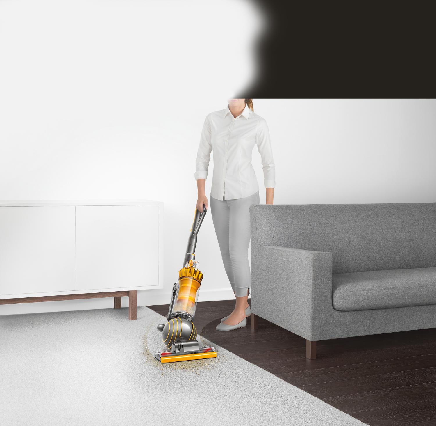 Aspirateur Dyson Ball Multi Floor 2 qui se déplace facilement autour d’un coin difficile