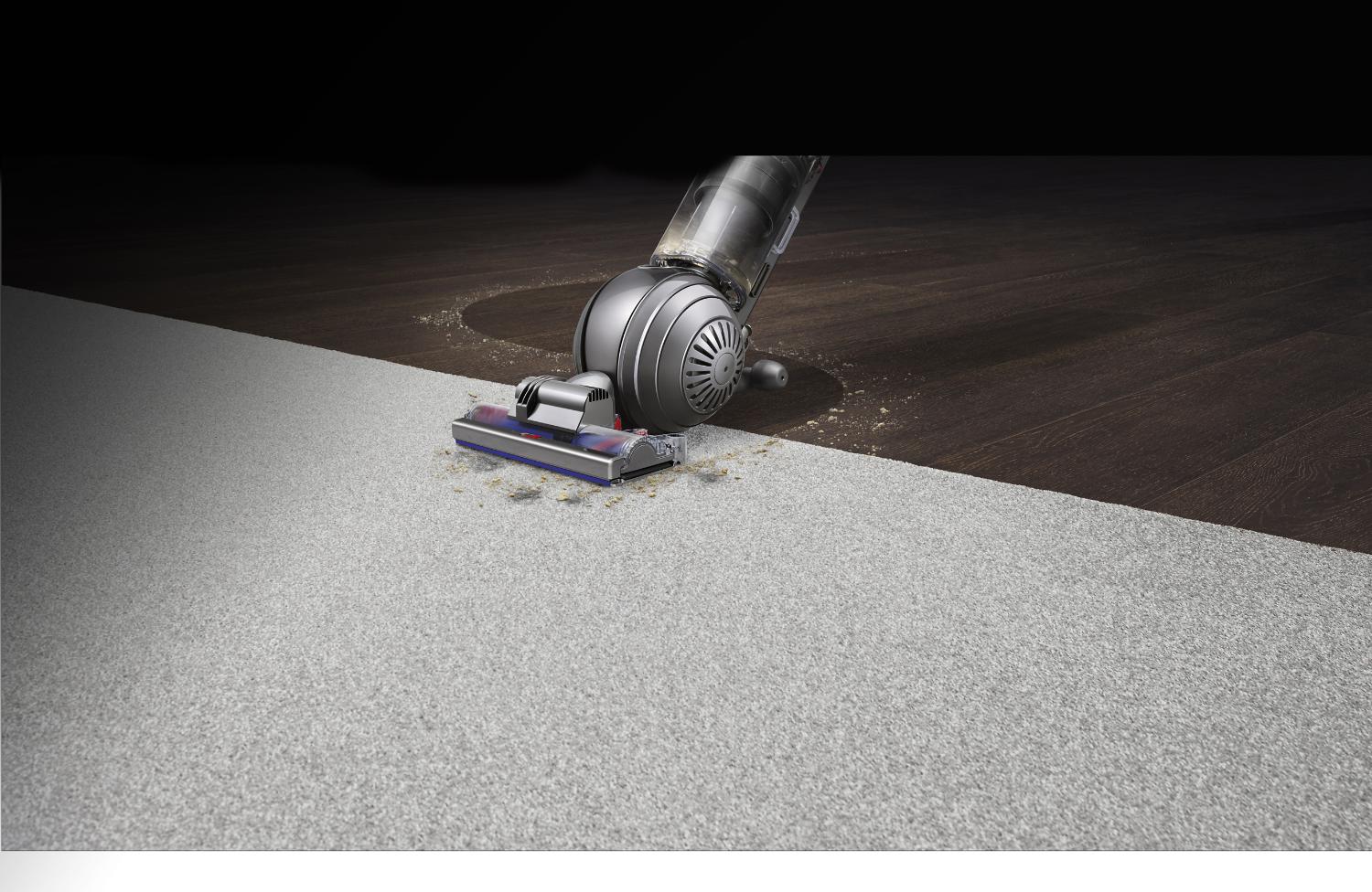 Élément de substitution L’aspirateur Dyson Cinetic DC77 qui nettoie différentes surfaces