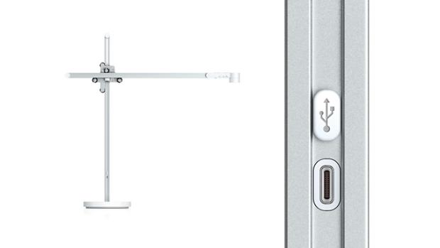 وحدة الإضاءة المكتبية Dyson Lightcycle ووحدة شحن USB-C المُدمجة بها