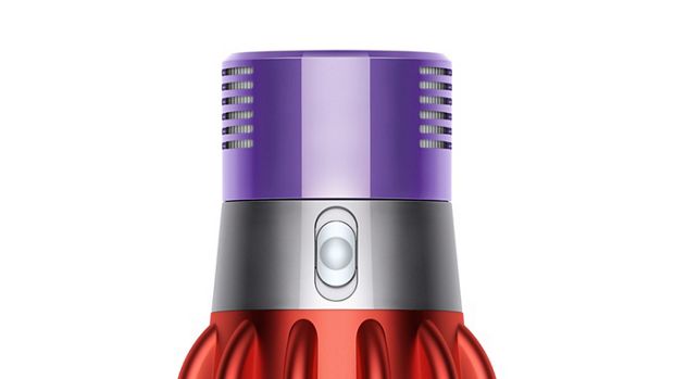 다이슨 싸이클론 V10 무선 청소기의 전원 버튼 근접 이미지.