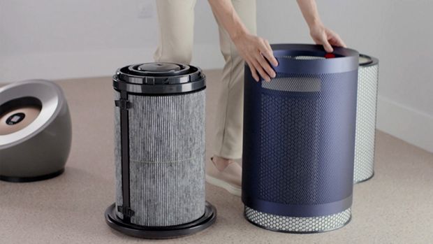 Image showing the hepa filter being changed