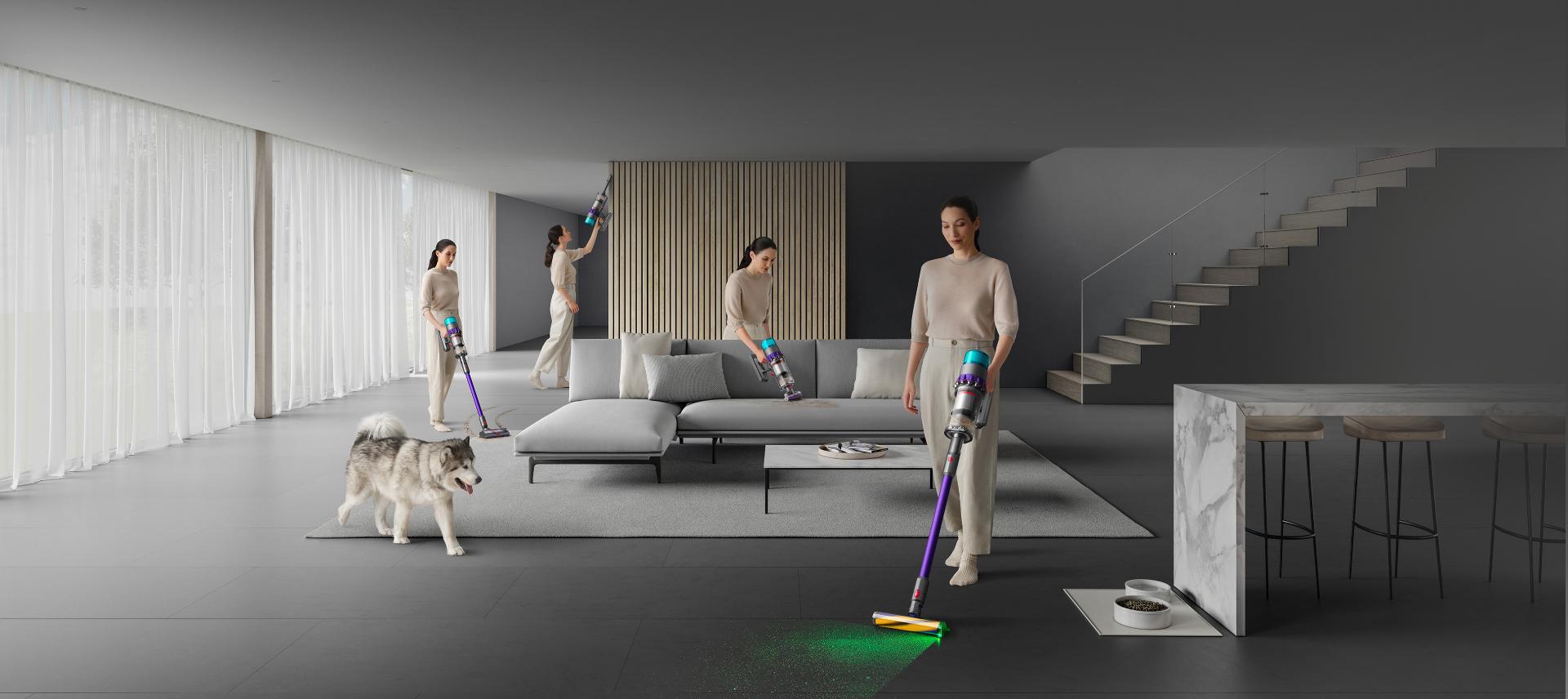 سيدة تستعرض إمكانات الاستخدام المتعددة لمكنسة Dyson Gen5detect™ في أجزاءٍ متفرّقة من غرفة المعيشة.