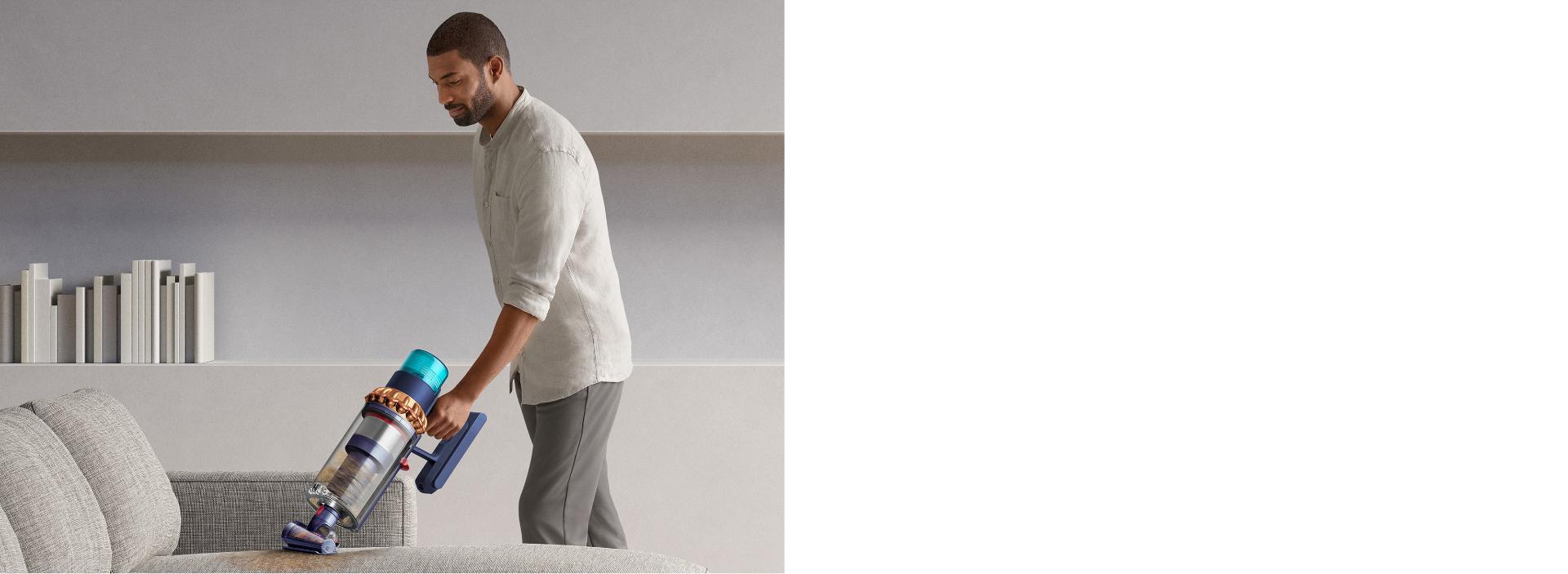 Aspiradora sin cable Dyson Gen5Outsize en uso