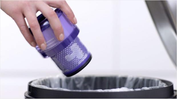 Usuwanie nadmiaru kurzu z filtra