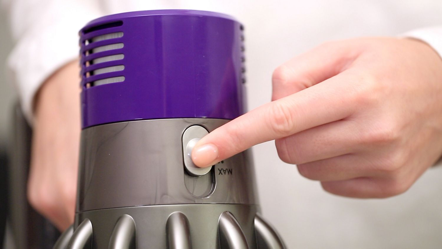 Dyson V10 Cordless Vacuum | Dyson 