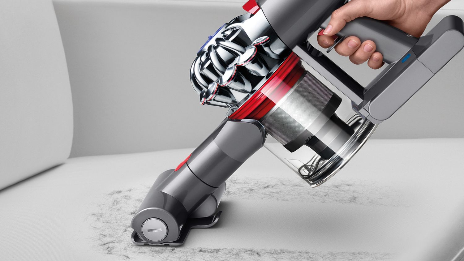 Cleaning dyson store v8