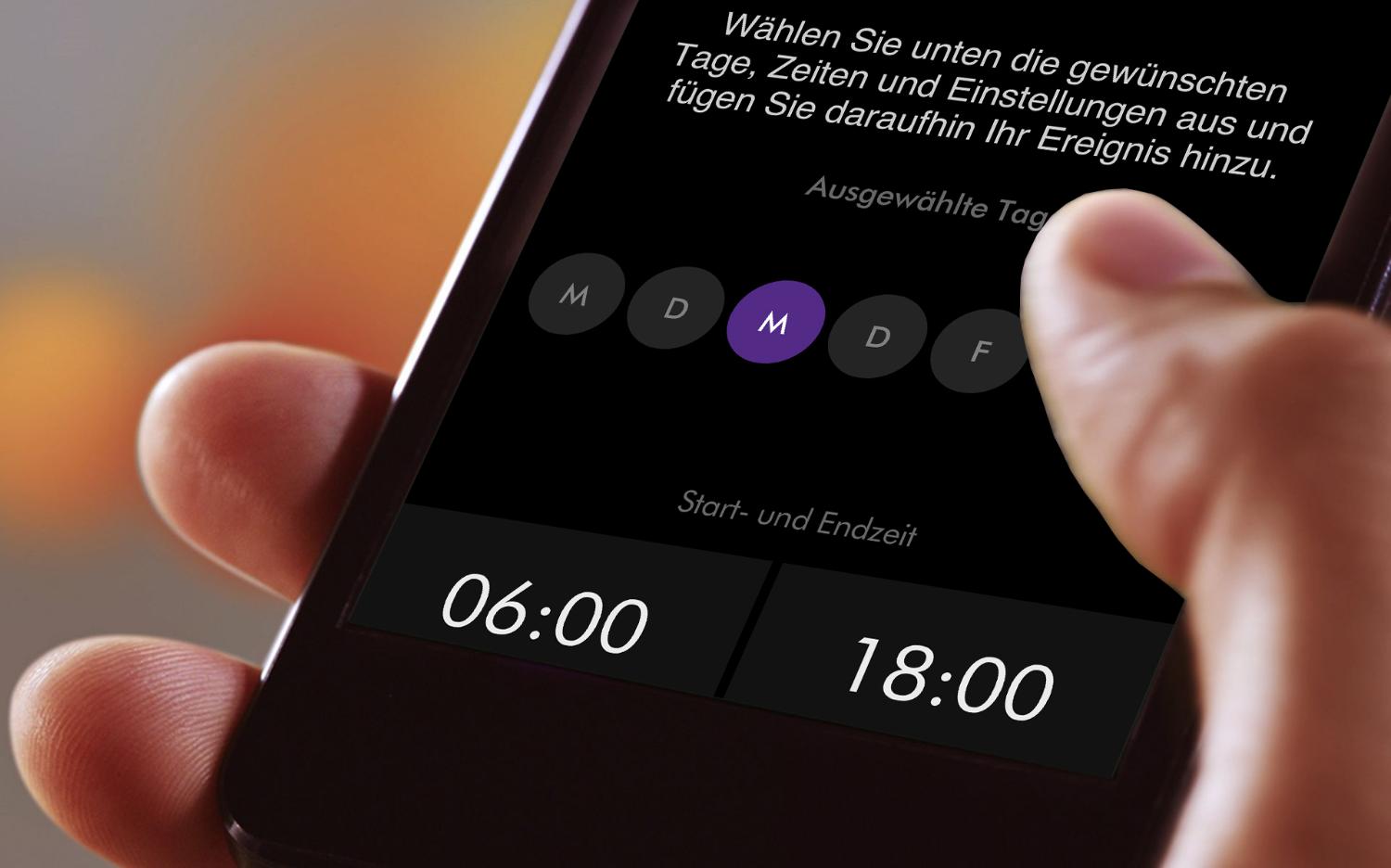Person programmiert ein Gerät mithilfe der Dyson Link-App