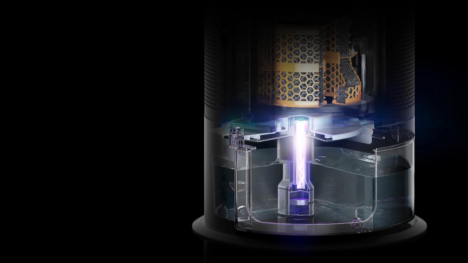 In het waterreservoir van de Dyson luchtwasser, waar een heldere ultraviolette straal het water verlicht