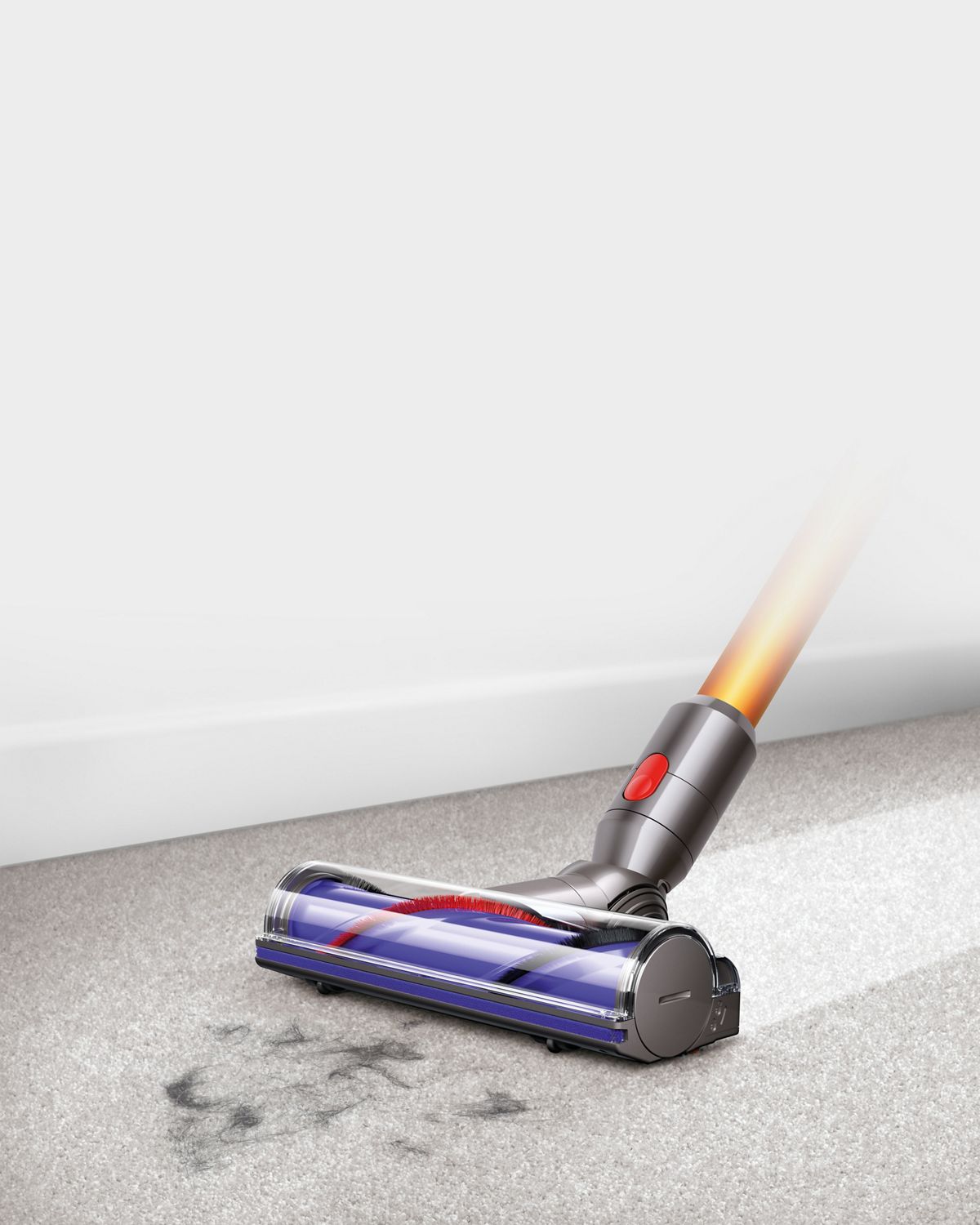 Nahaufnahme der Dyson Elektrobürste mit Direktantrieb. Nahaufnahme der Dyson Elektrobürste mit Direktantrieb.
