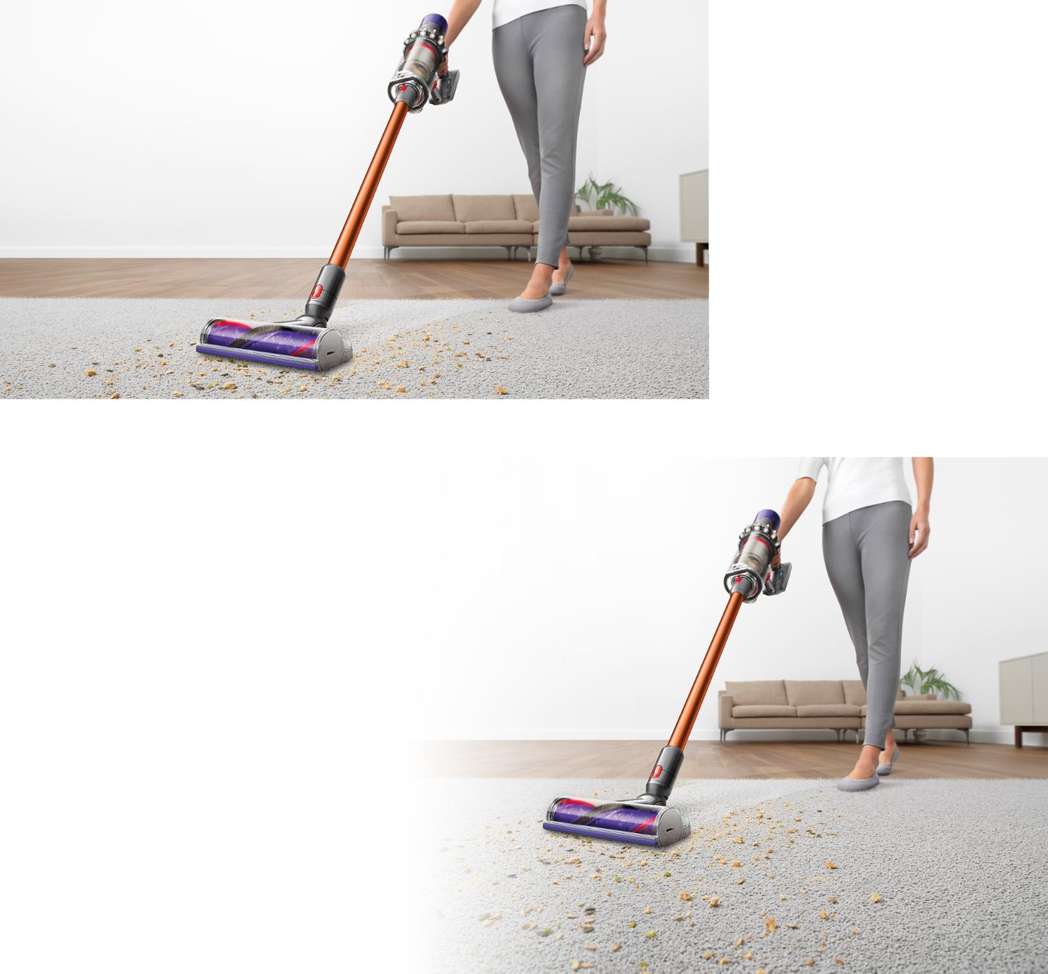 Model dat de Dyson V10 Cyclone met Torque vloerzuigmond gebruikt voor het reinigen van een grijs tapijt in een woonkamer.