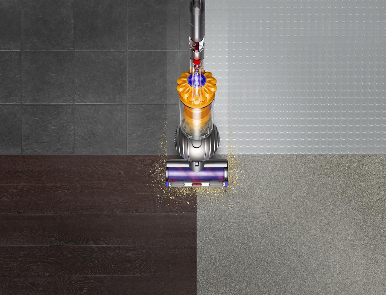 Cleaner head from above on four different floor types
