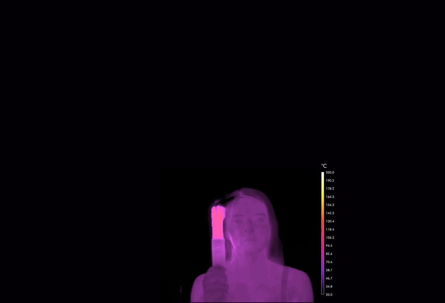 A diagram to show the Dyson Airwrap™ hair styler not reaching extreme temperatures