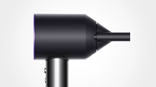 مجفف الشعر Dyson Supersonic في وضع تركيب الملحق.