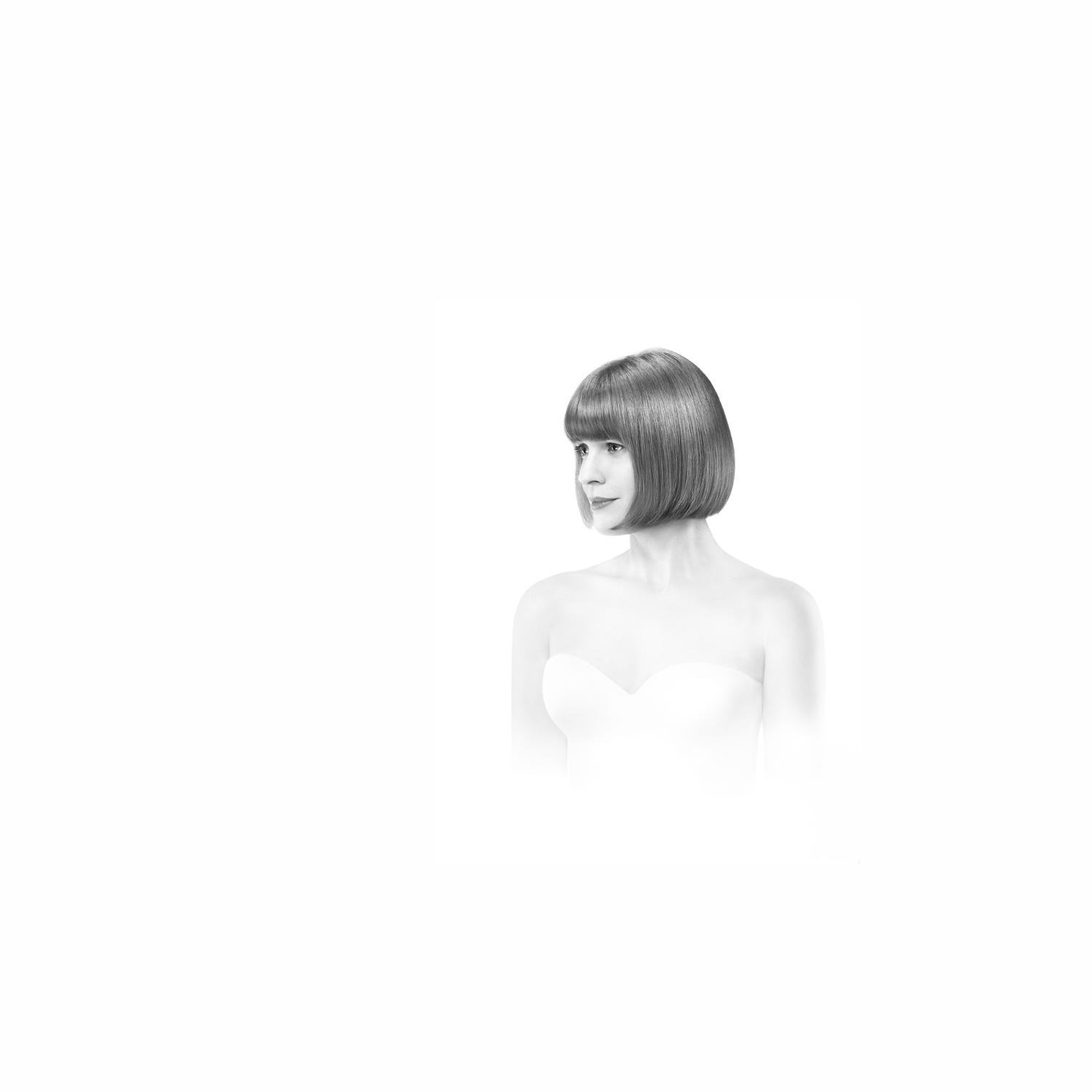 Small smoothing brush with short-haired model
