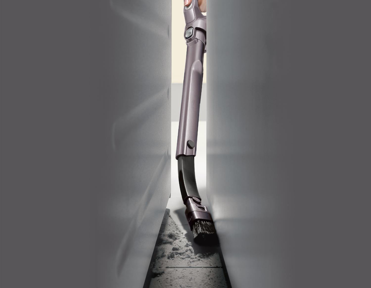 Flexi crevice tool in use