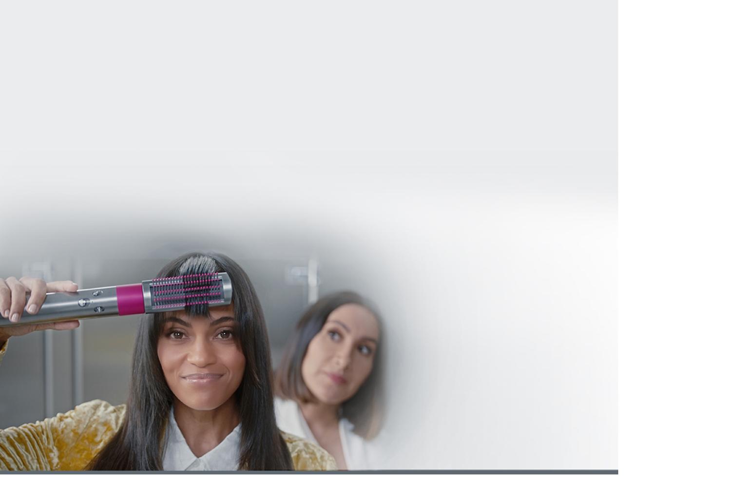 Model with Dyson Airwrap™
