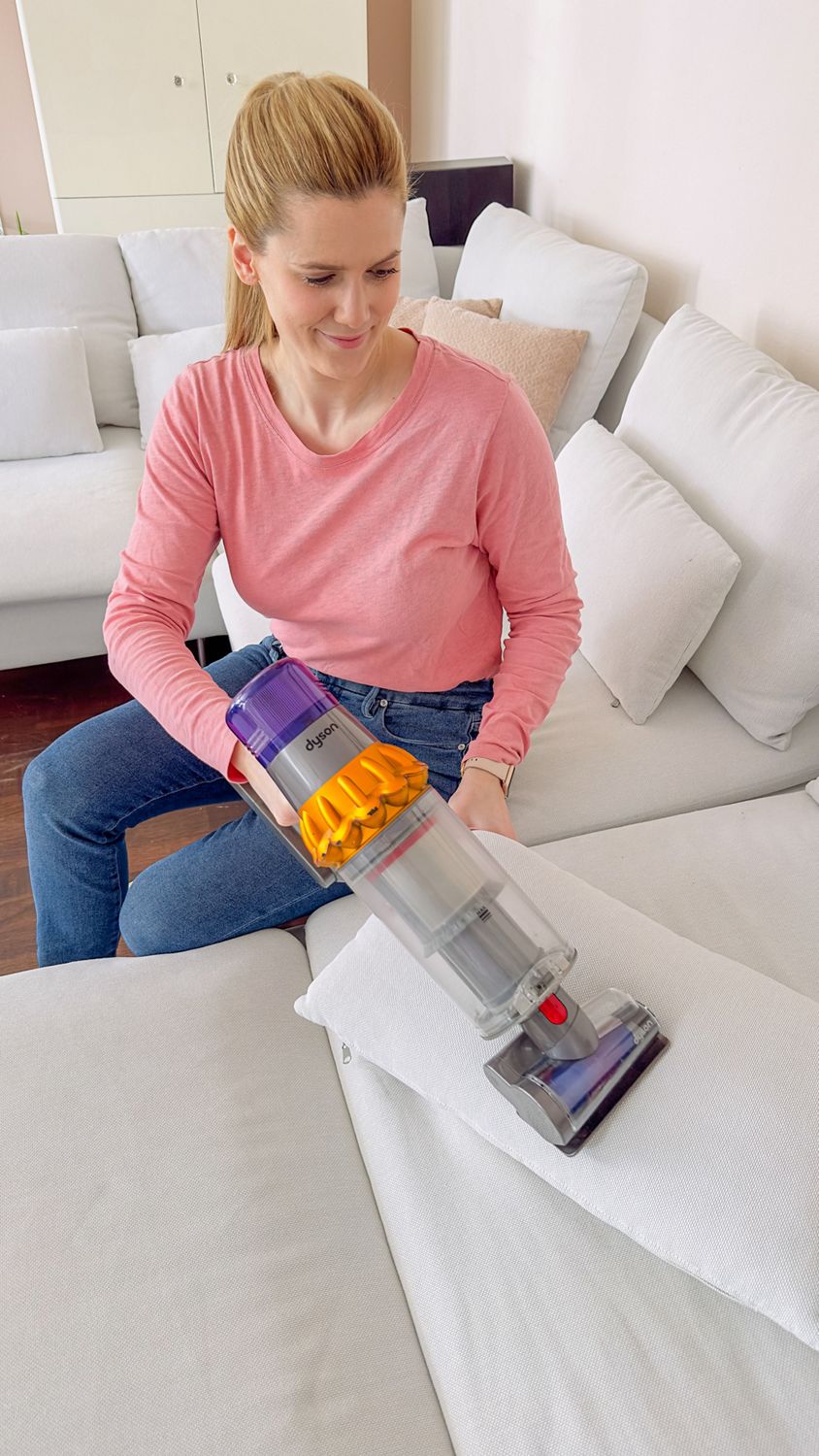 Couch reinigen mit dem V15