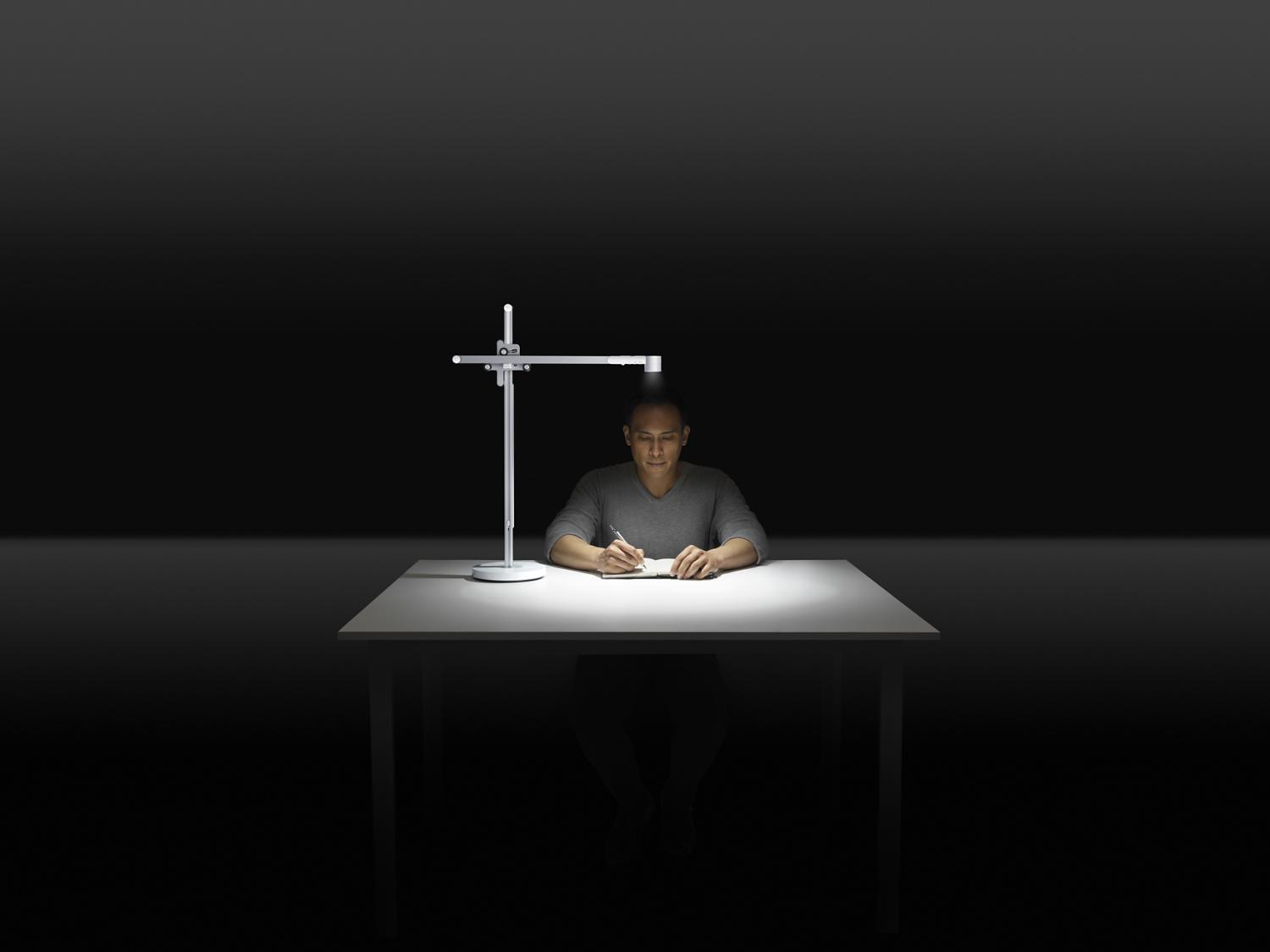 Man working under Lightcyle task light