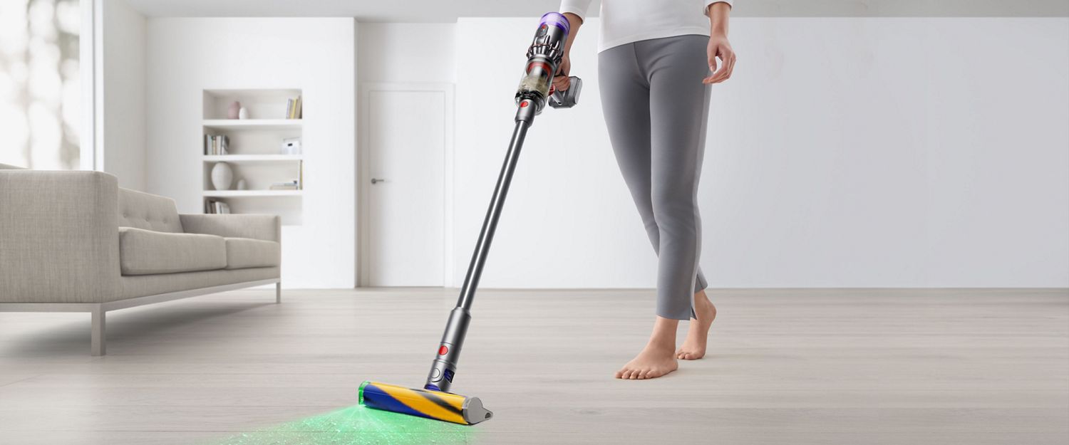 cordless vacuum cleaning comman areas in house 