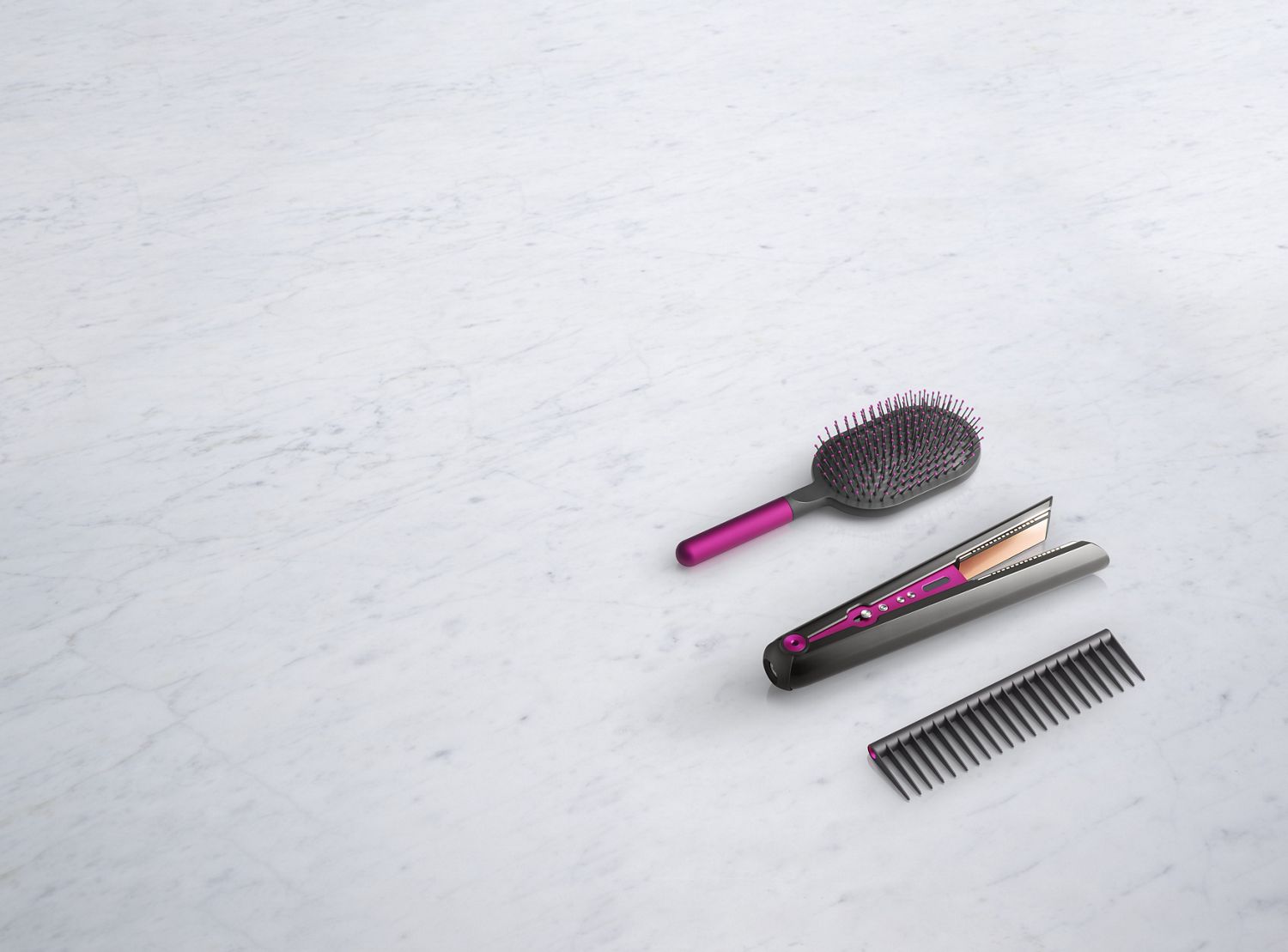 Lisseur Dyson Corrale avec une brosse plate et un peigne démêlant