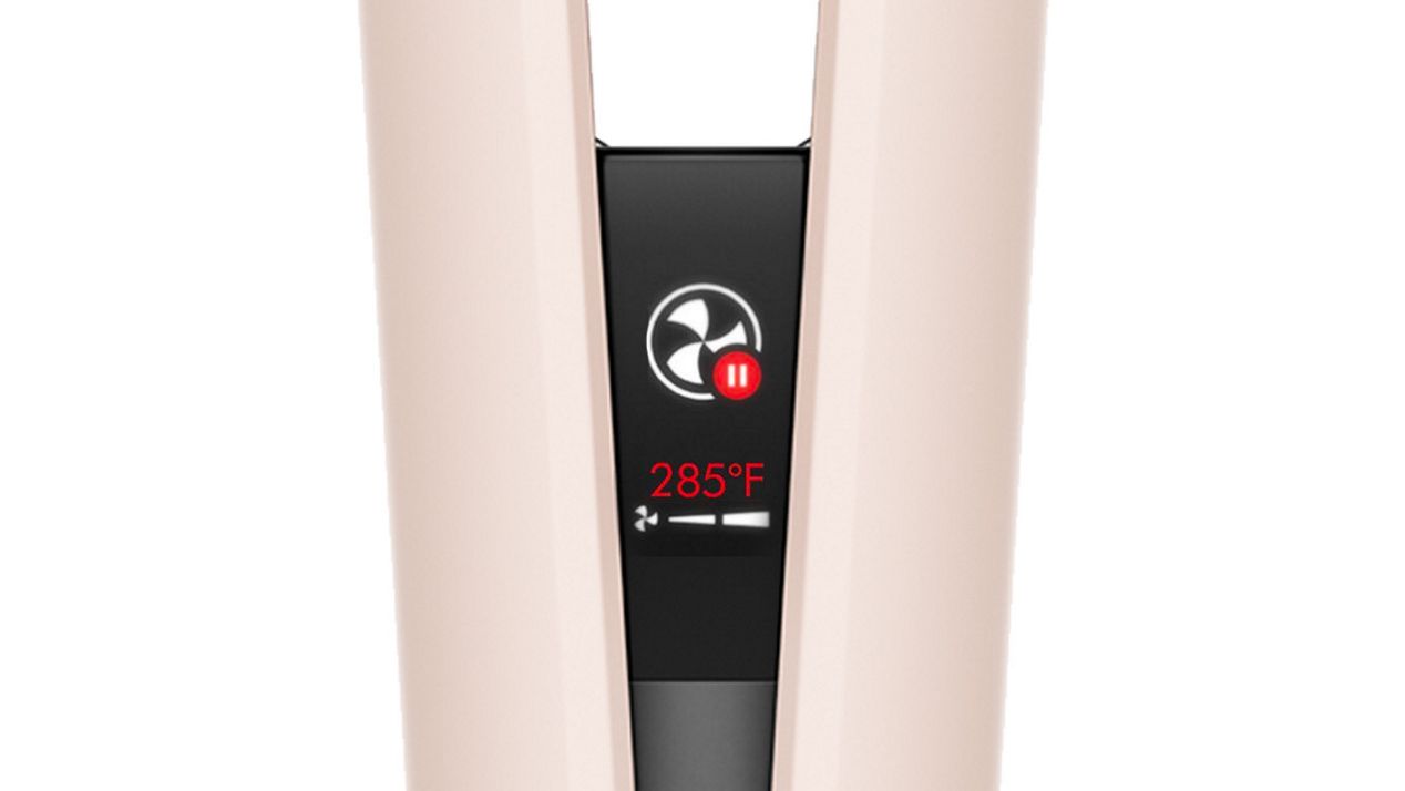 The LCD screen on the Dyson Airstrait showing the pause icon. The LCD screen on the Dyson Airstrait showing the pause icon.
