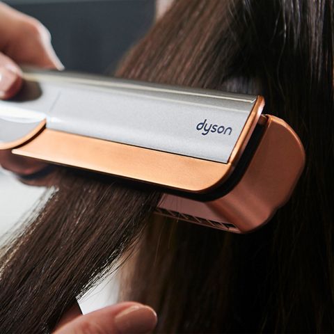 The Dyson Airstrait on hair