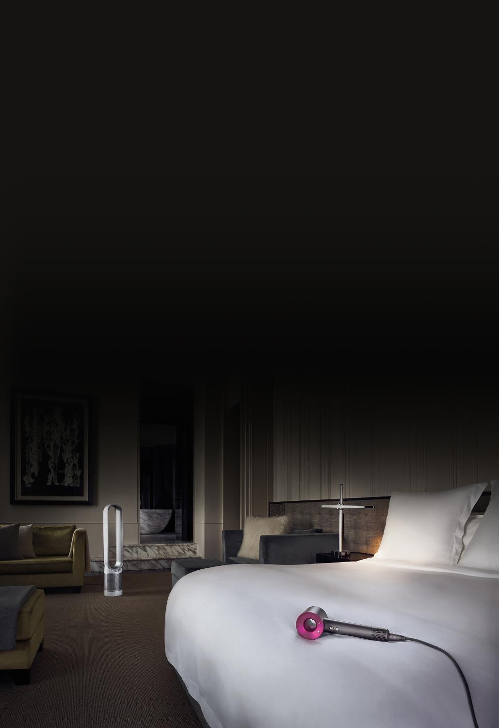 Produits Dyson dans une chambre du Rosewood London