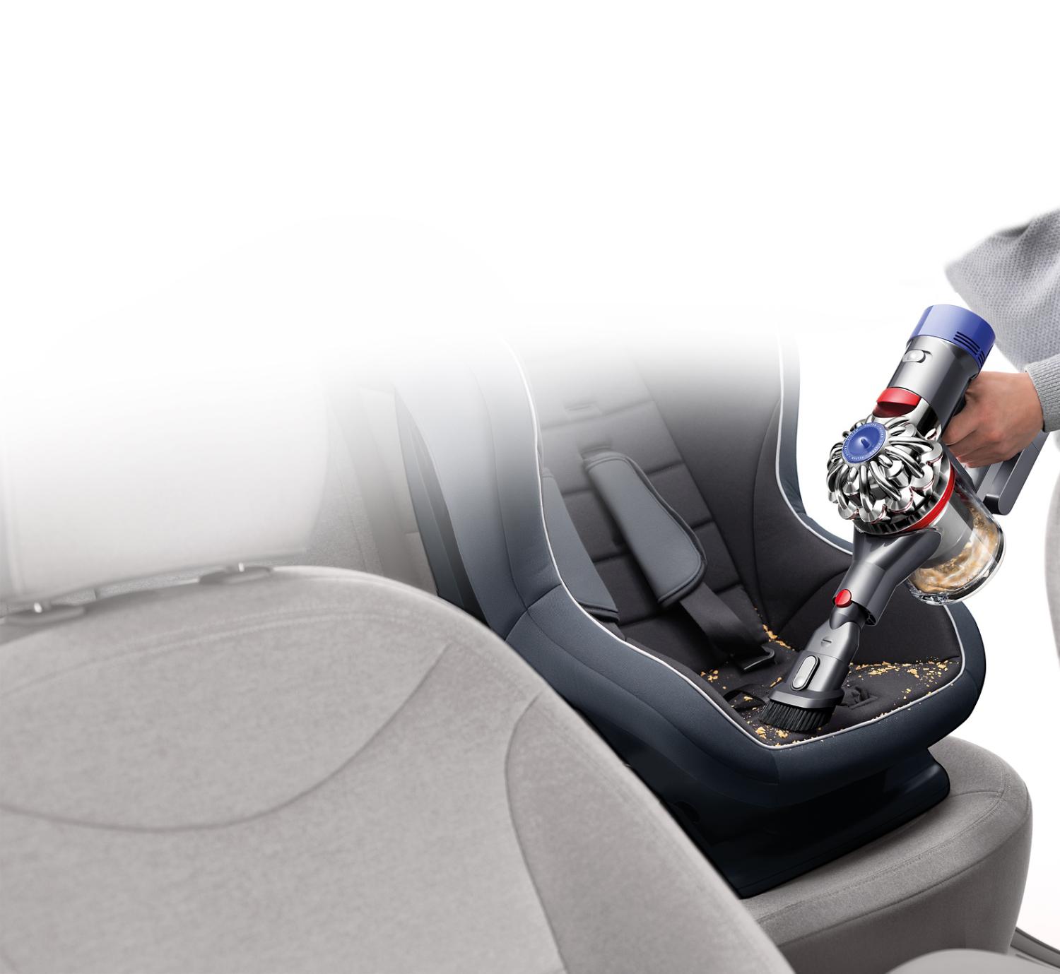 Utilisation d’un aspirateur portatif sur un siège de voiture