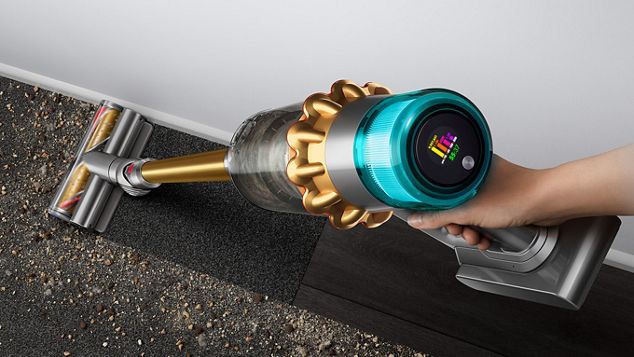 Dyson V15 Detect Staubsauger wird verwendet