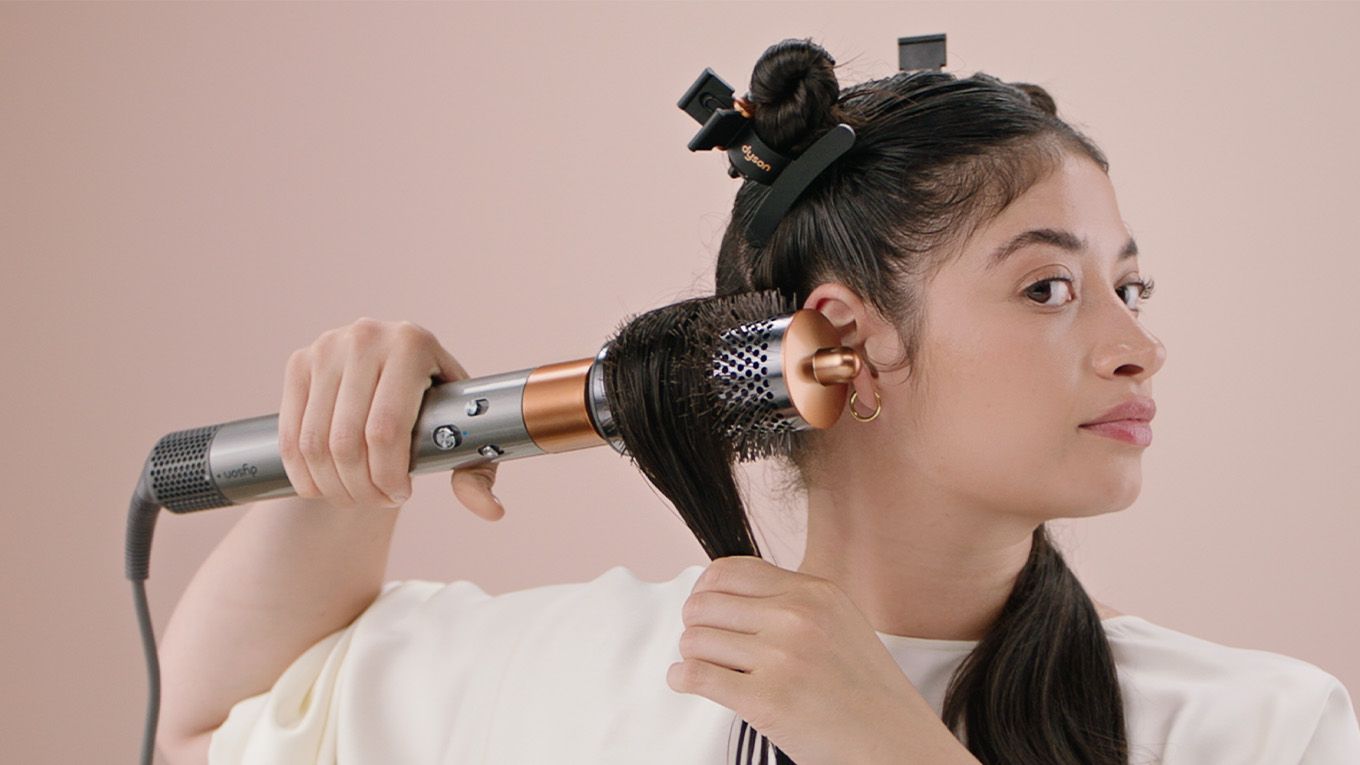 Dyson Airwrap drying hair