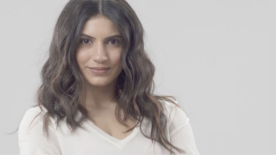 Mulher com cabelo comprido