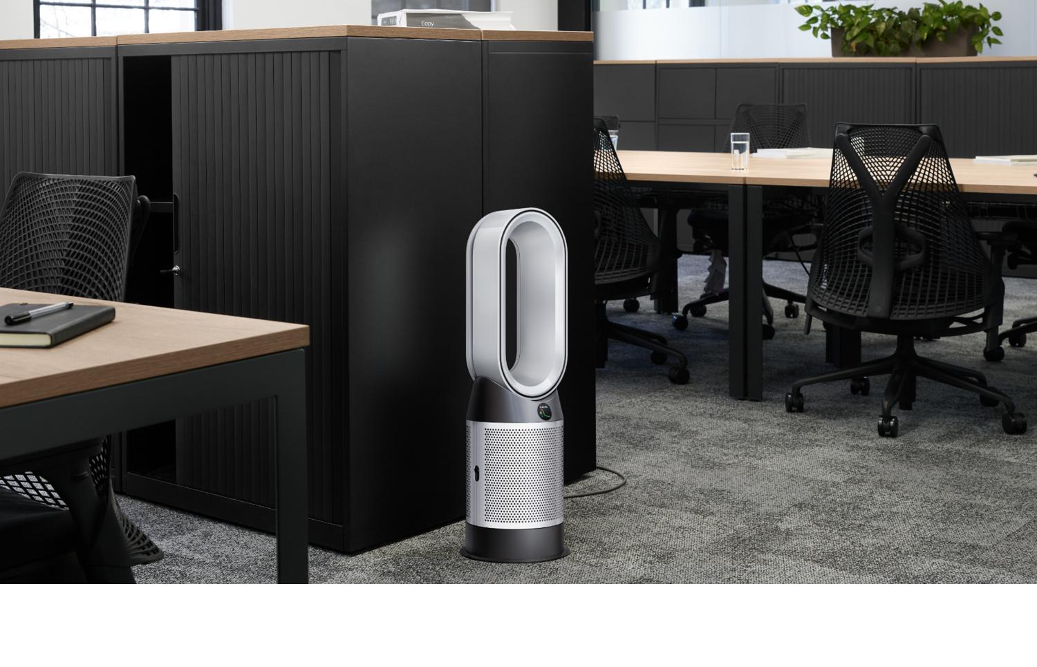 Dyson Purifier Hot+Cool HP1 projecting heated, purified air