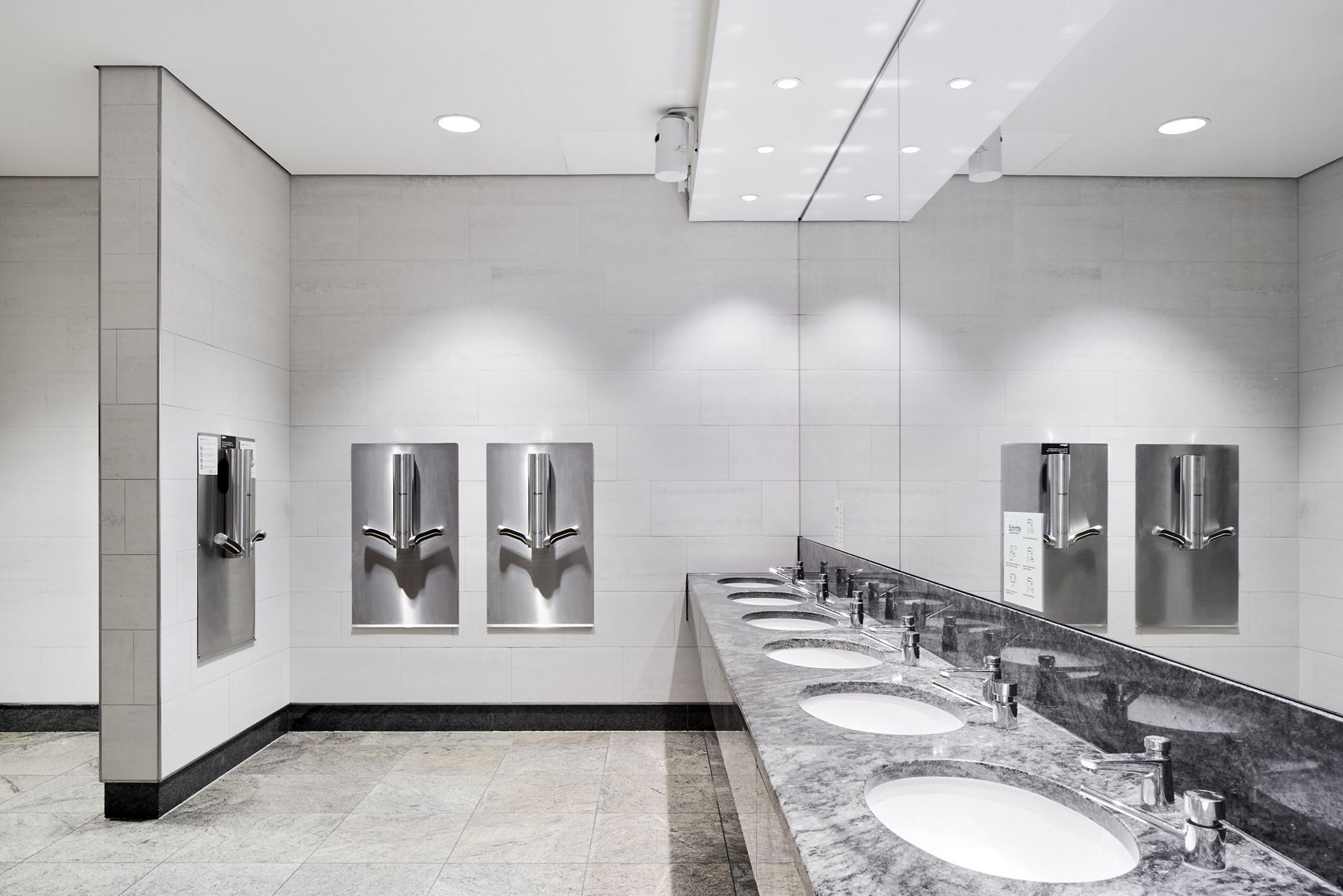 Dyson Airblade Technologie im Centro Oberhausen