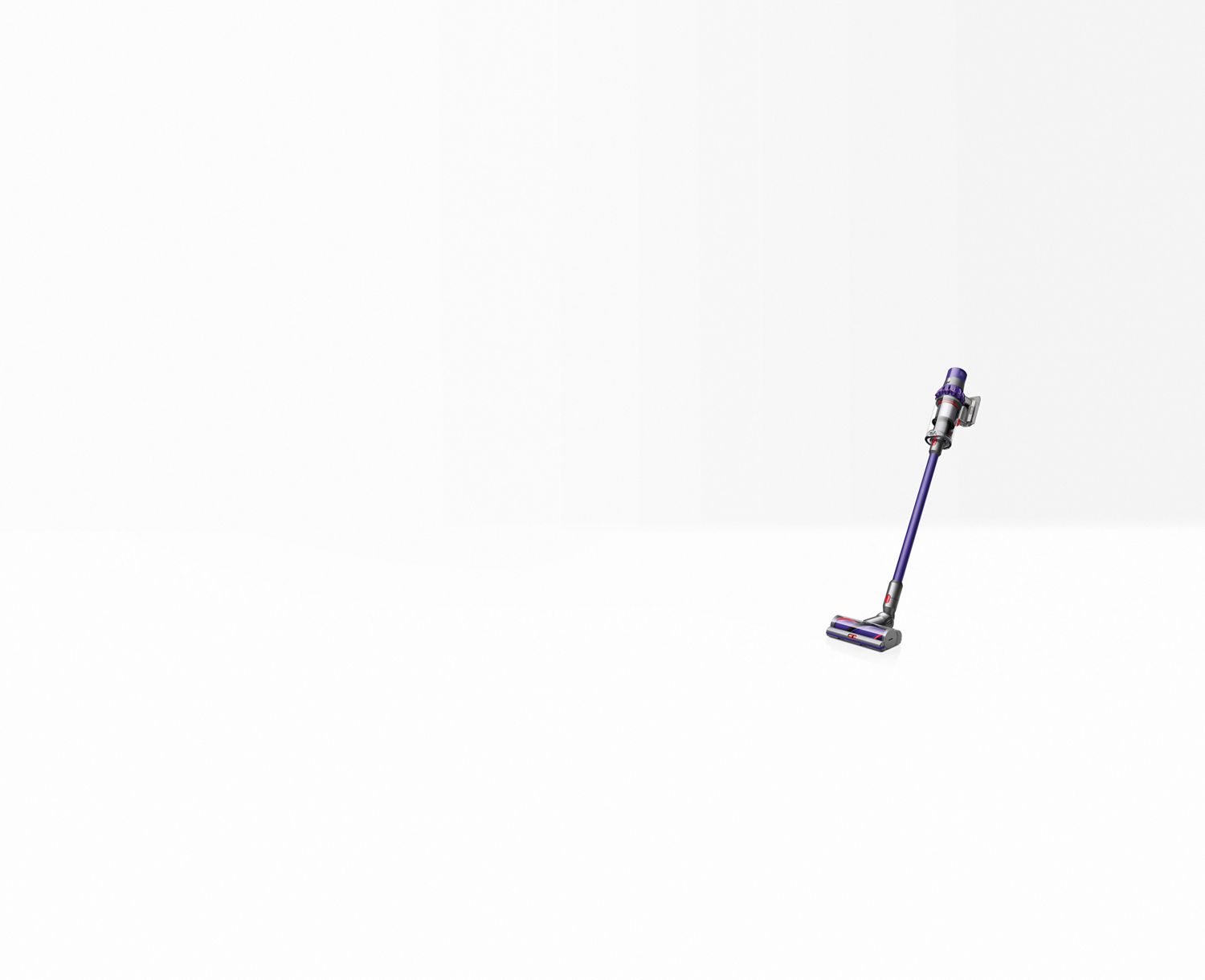 Dyson Cyclone V10™ vacuum cleaner for business | Dyson Canada