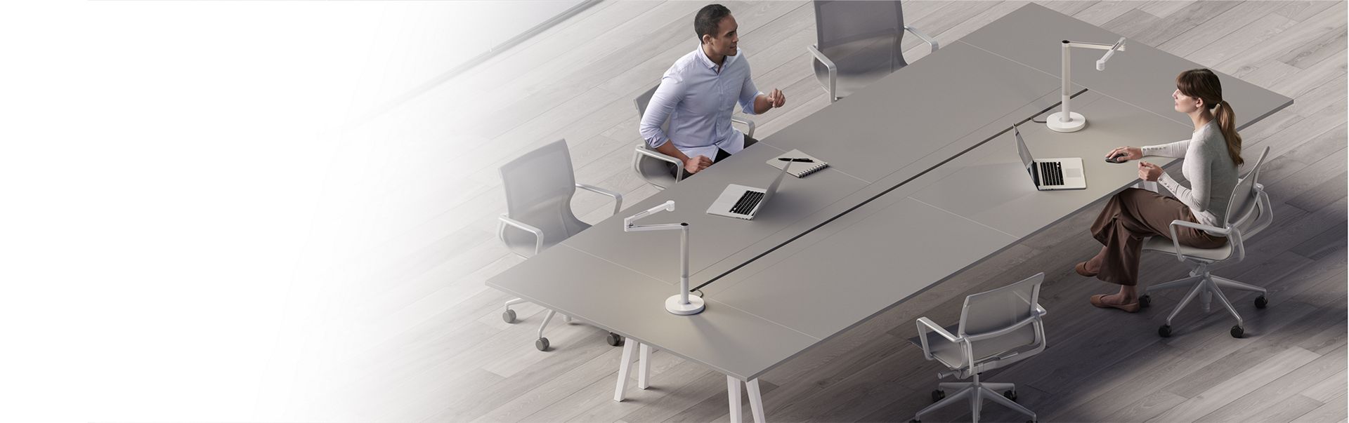  2 modelli che utilizzano Dyson solarcycle per lavorare