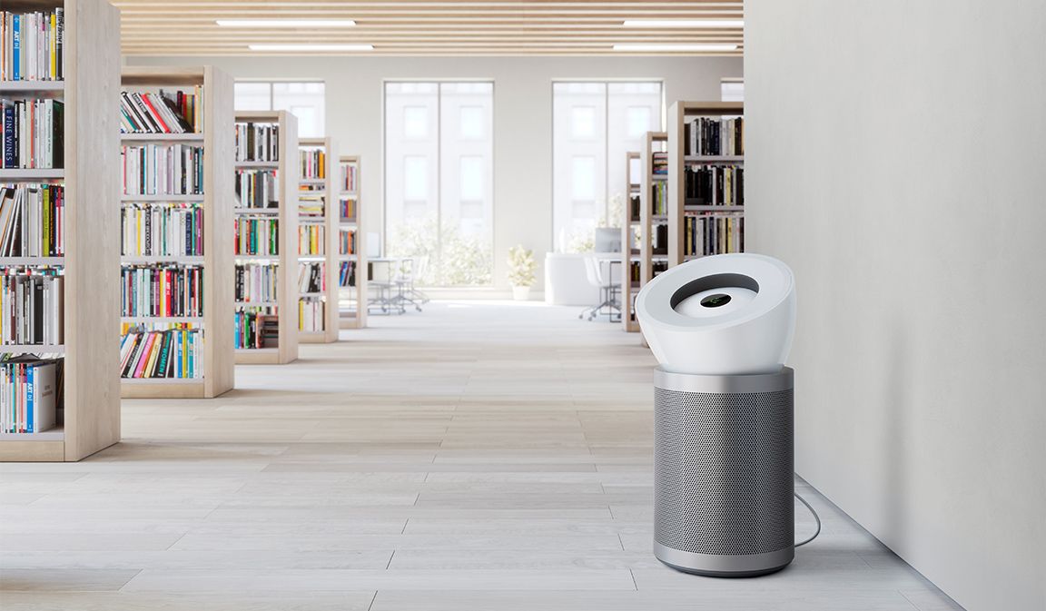 Dyson Pure Hot+Cool sur un bureau