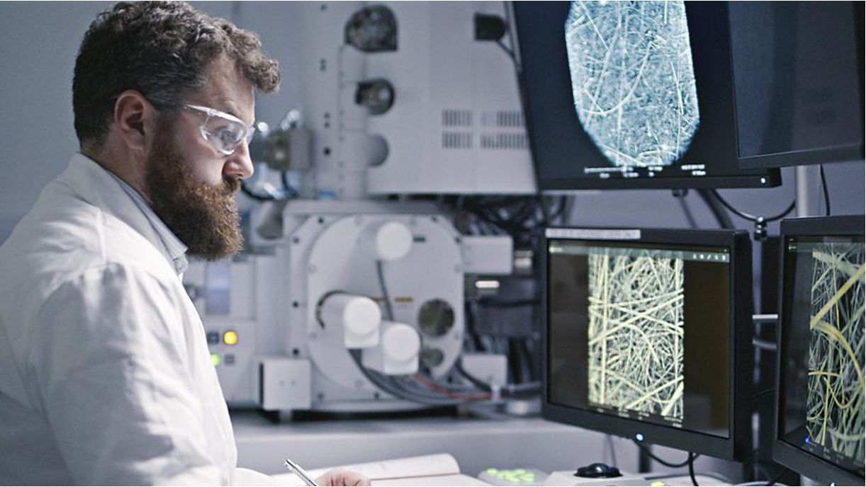 A man investigating hygiene