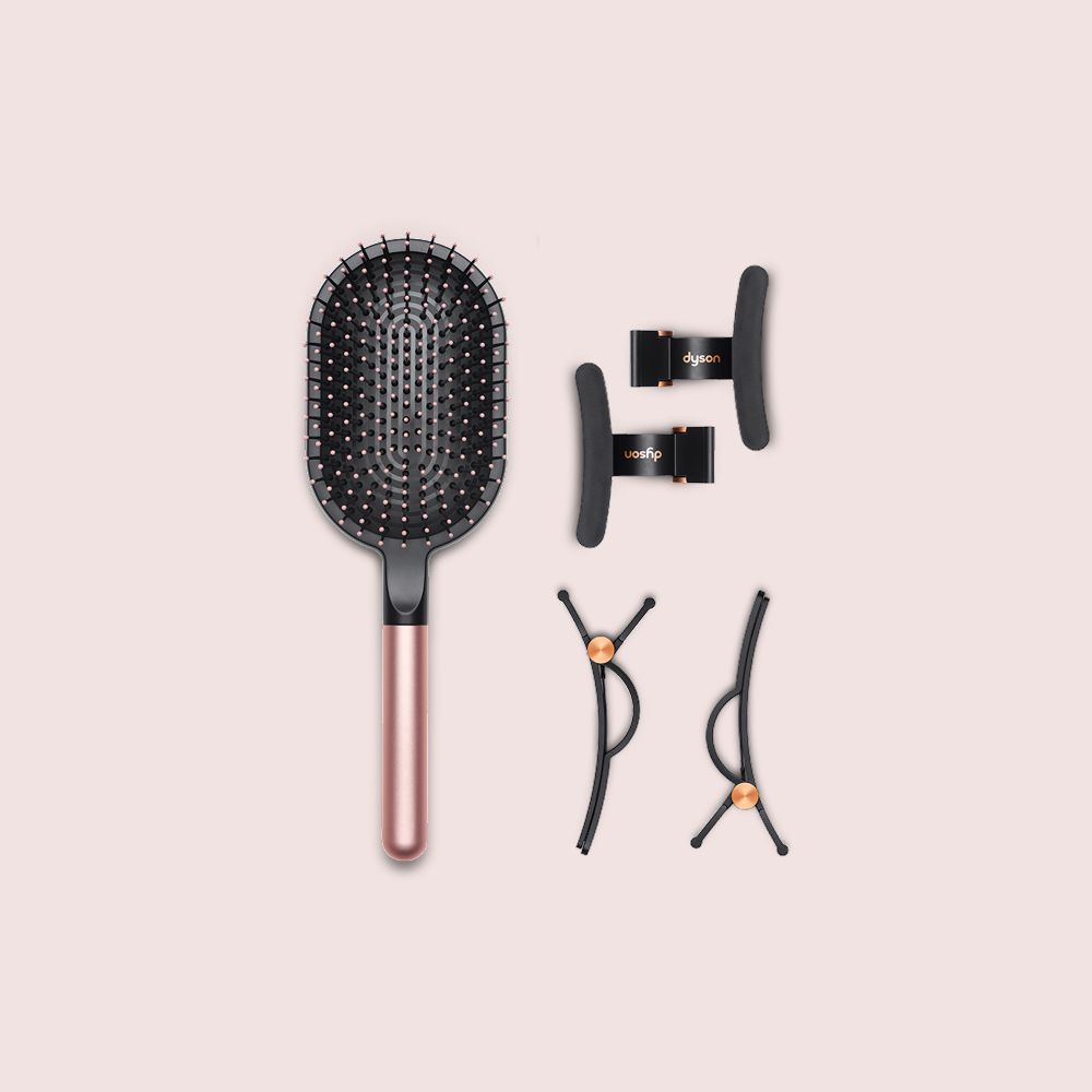 一系列 Dyson 美髮科技 配件。