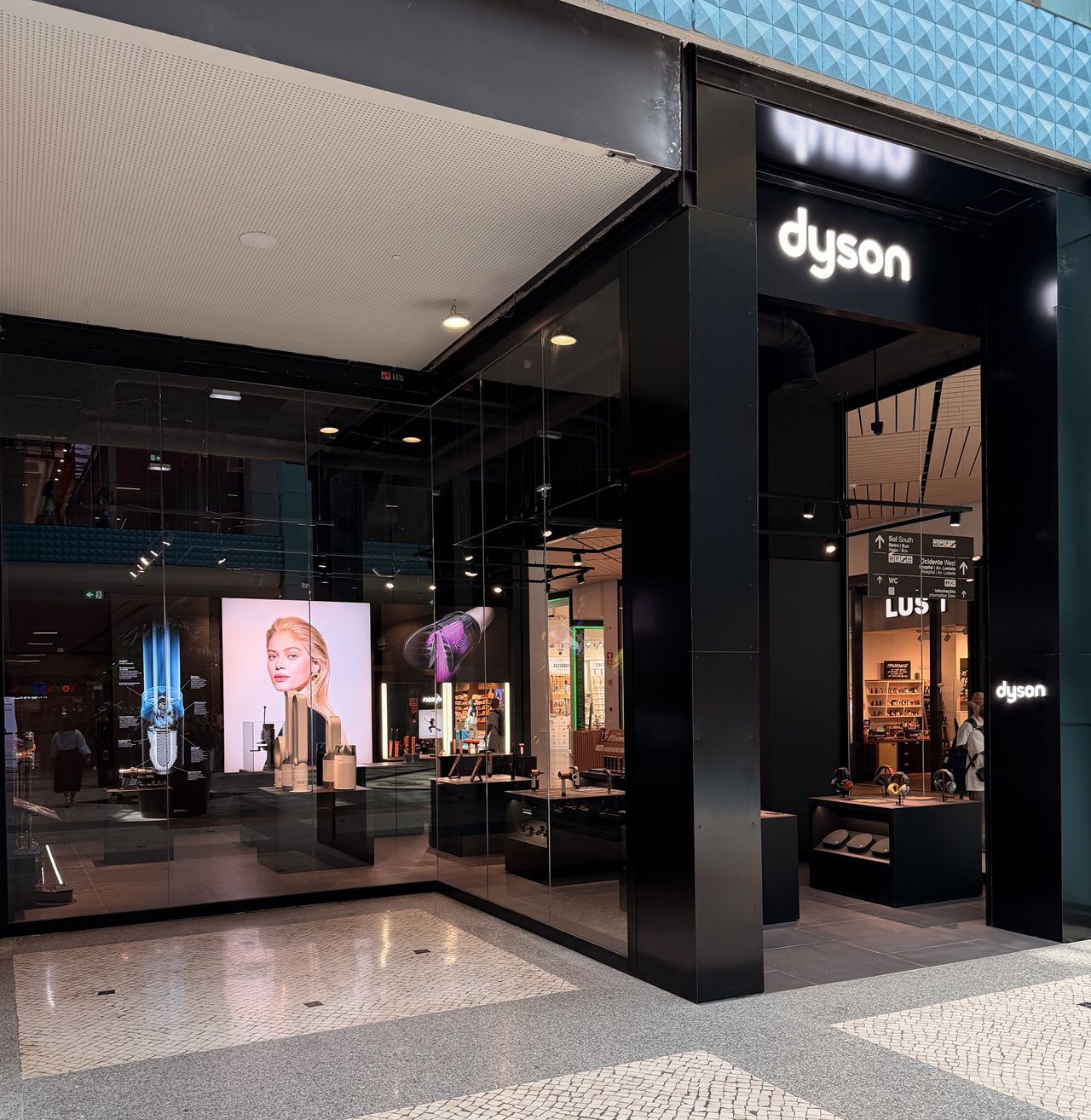 Dyson Demo Tour Colombo