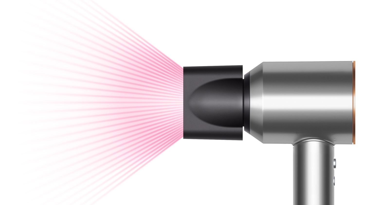 Supersonic ヘアドライヤーになめらかツールを付けた様子