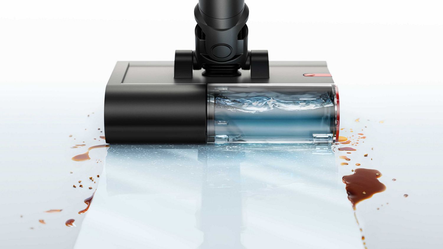 Gros plan sur le réservoir d'eau propre de la tête de nettoyage Dyson PencilWash.