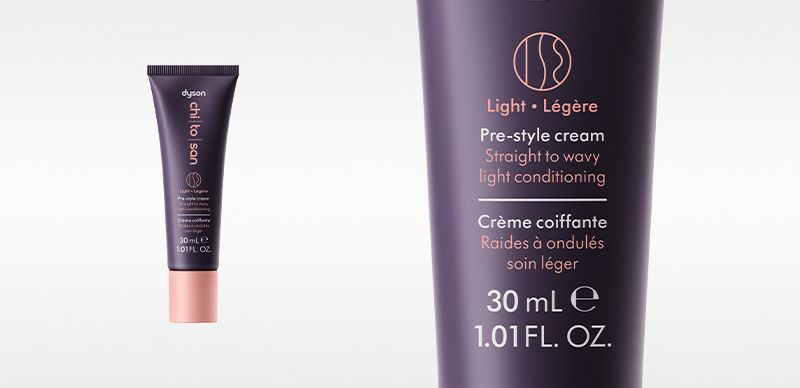Dyson Crème coiffante légère Dyson Chitosan™ pour les cheveux raides à ondulés format mini - vue 2