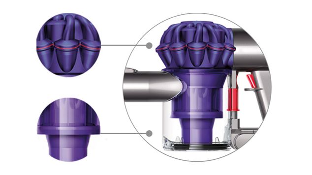 Primo piano dell’aspirapolvere senza filo Dyson V6 viola