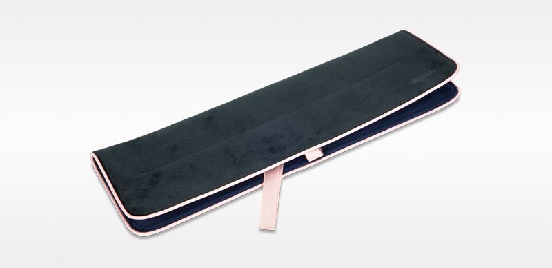 Heat-resistant travel pouch