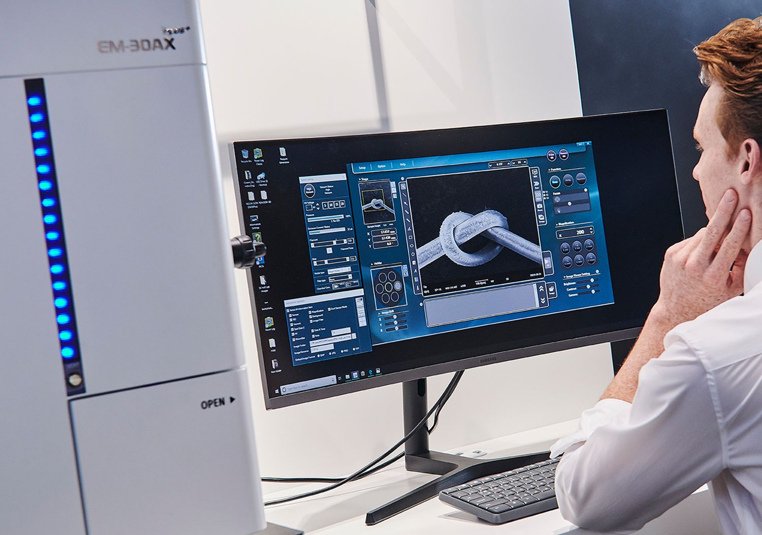 Hair analysis on a computer screen