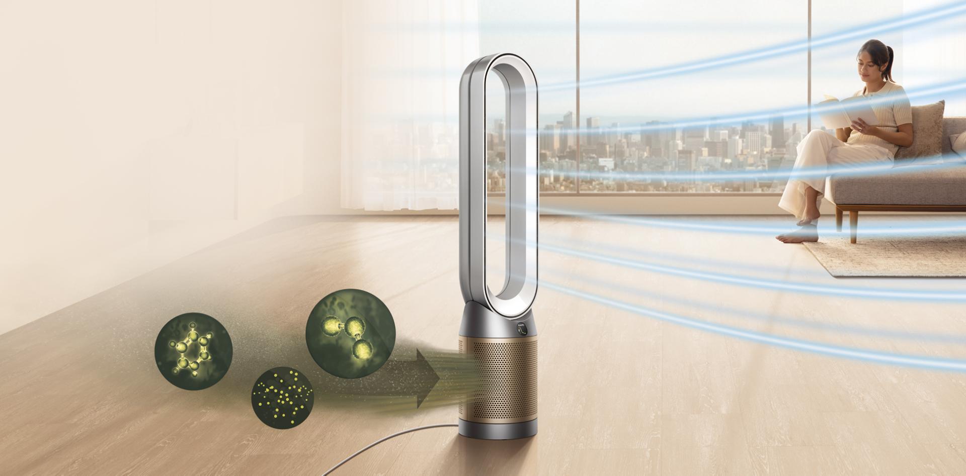 Oczyszczacz Dyson zasysa cząsteczki unoszące się w powietrzu i wyrzuca strumień oczyszczonego powietrza